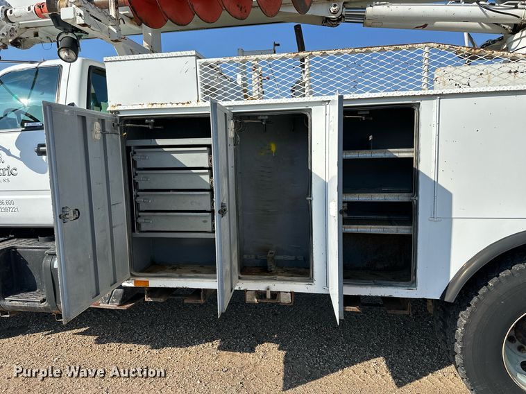 image for item KL9026 2000 Chevrolet C8500  digger derrick truck