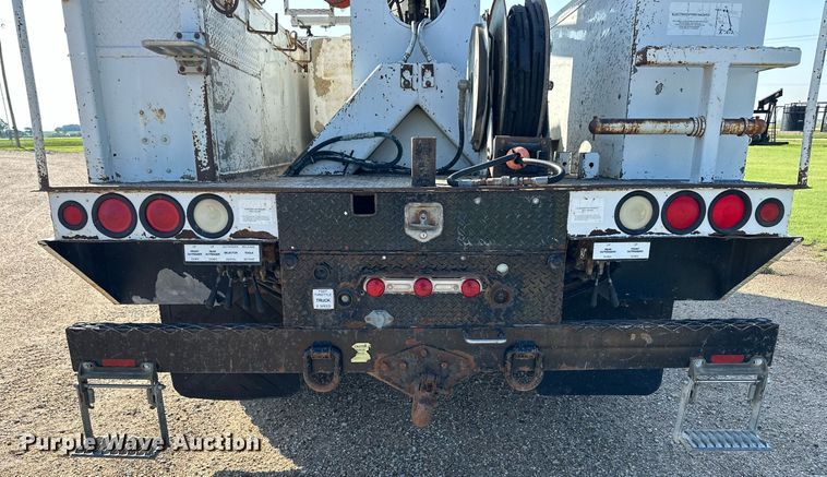 image for item KL9026 2000 Chevrolet C8500  digger derrick truck