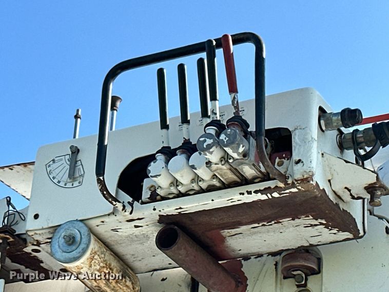 image for item KL9026 2000 Chevrolet C8500  digger derrick truck