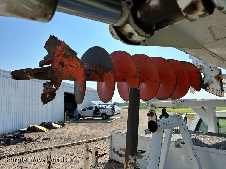 image for item KL9026 2000 Chevrolet C8500  digger derrick truck