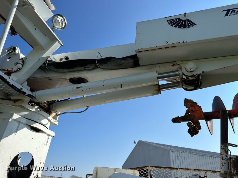 image for item KL9026 2000 Chevrolet C8500  digger derrick truck