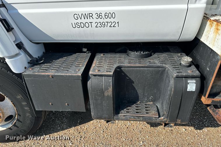 image for item KL9026 2000 Chevrolet C8500  digger derrick truck