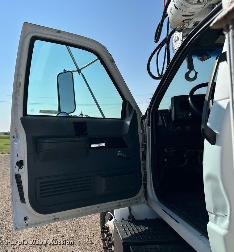 image for item KL9026 2000 Chevrolet C8500  digger derrick truck