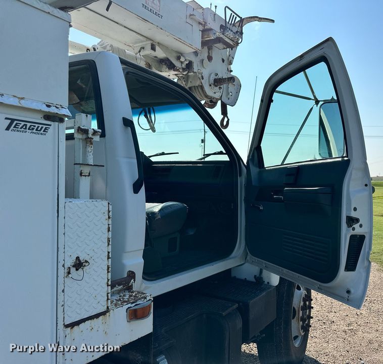 image for item KL9026 2000 Chevrolet C8500  digger derrick truck