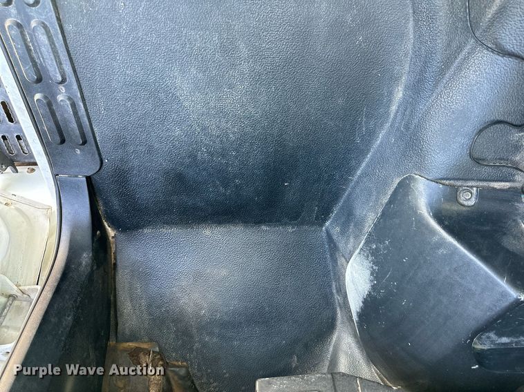 image for item KL9026 2000 Chevrolet C8500  digger derrick truck