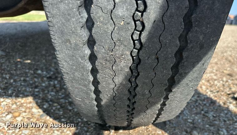 image for item KL9026 2000 Chevrolet C8500  digger derrick truck