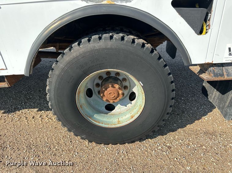 image for item KL9026 2000 Chevrolet C8500  digger derrick truck