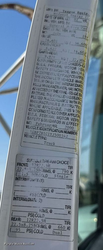 image for item KL9026 2000 Chevrolet C8500  digger derrick truck