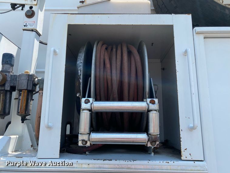 image for item KW9247 2007 Sterling Acterra  utility / service truck