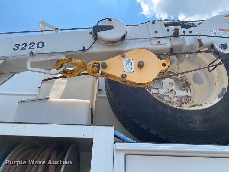 image for item KW9247 2007 Sterling Acterra  utility / service truck