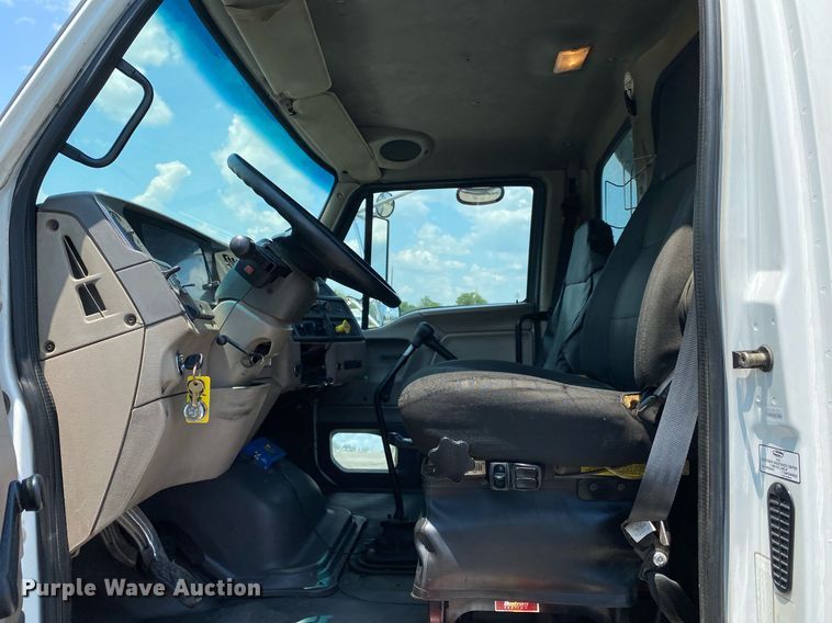 image for item KW9247 2007 Sterling Acterra  utility / service truck