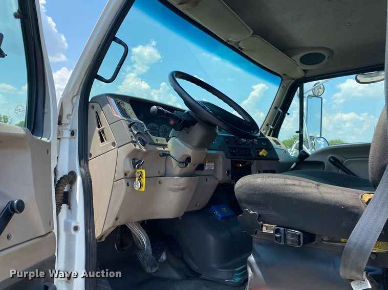 image for item KW9247 2007 Sterling Acterra  utility / service truck