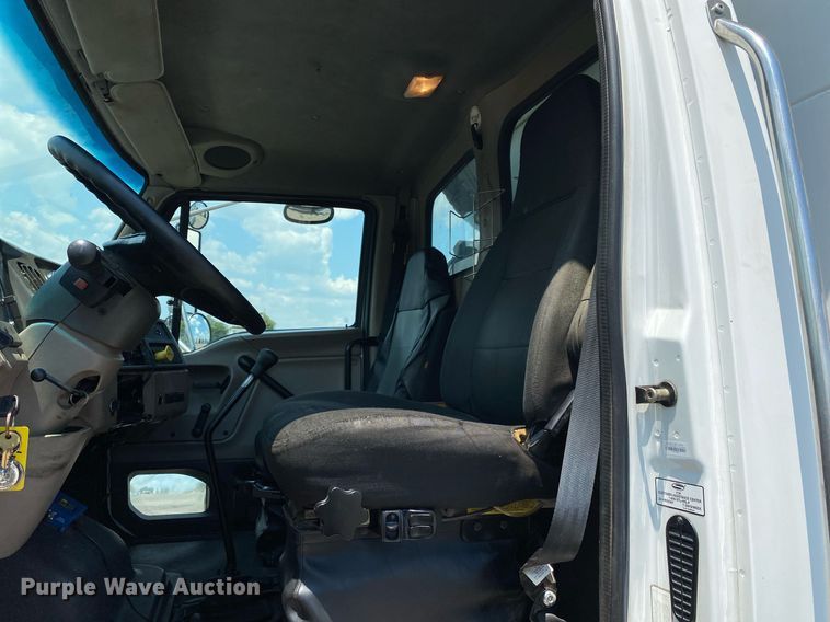 image for item KW9247 2007 Sterling Acterra  utility / service truck