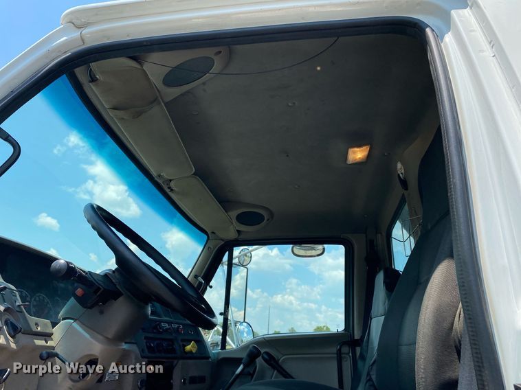 image for item KW9247 2007 Sterling Acterra  utility / service truck