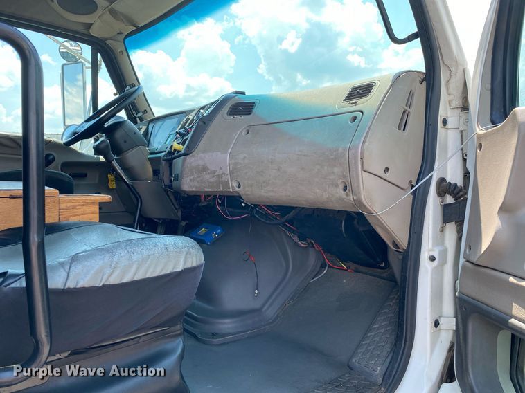 image for item KW9247 2007 Sterling Acterra  utility / service truck