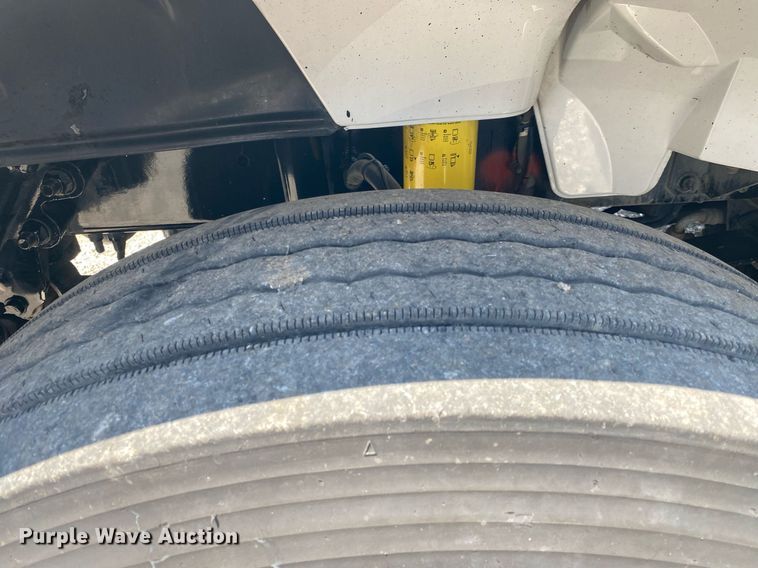 image for item KW9247 2007 Sterling Acterra  utility / service truck