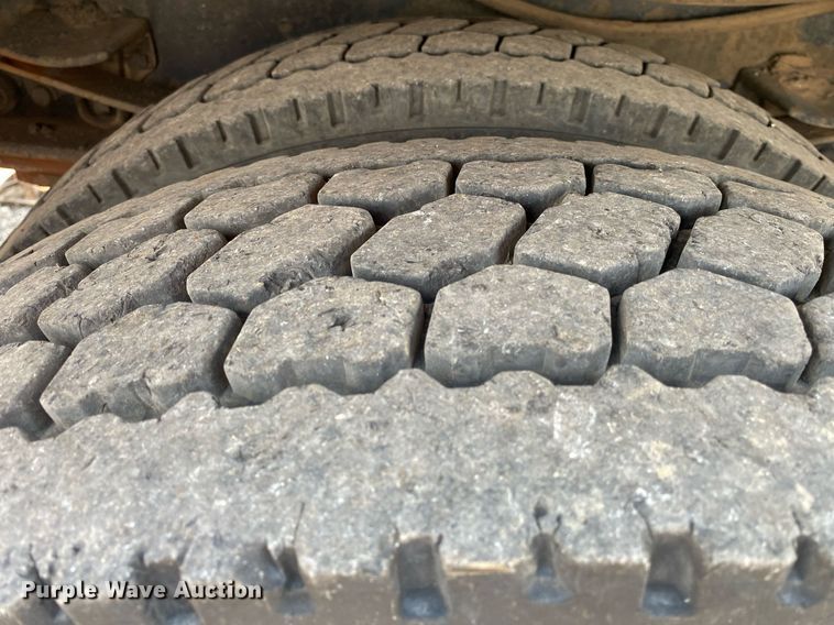 image for item KW9247 2007 Sterling Acterra  utility / service truck