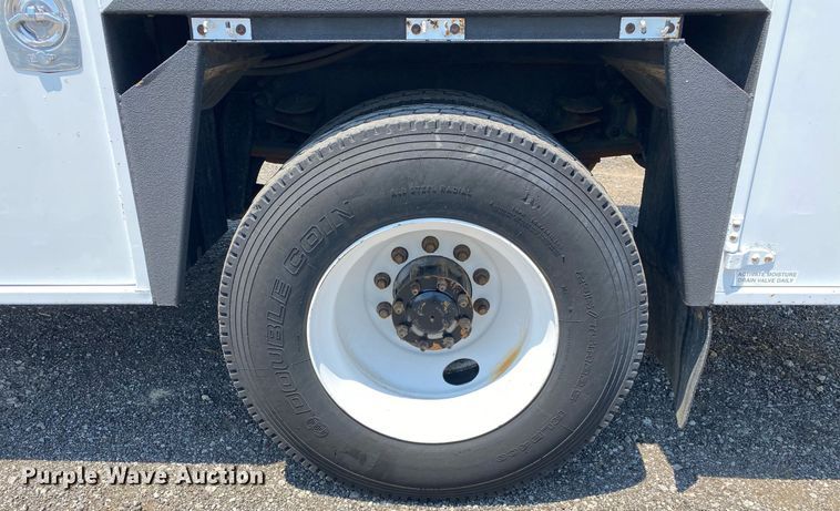 image for item KW9247 2007 Sterling Acterra  utility / service truck