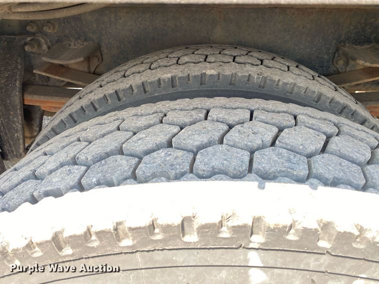 image for item KW9247 2007 Sterling Acterra  utility / service truck