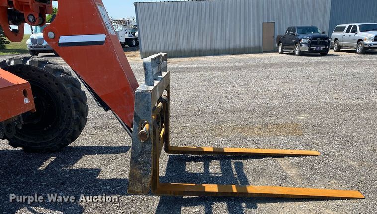 image for item KW9252 2005 SkyTrak 6042  telehandler