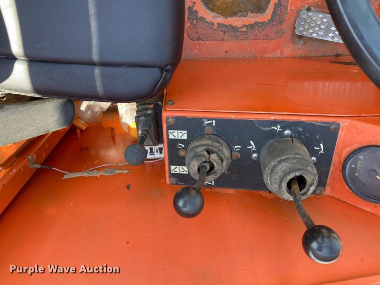 image for item KW9252 2005 SkyTrak 6042  telehandler