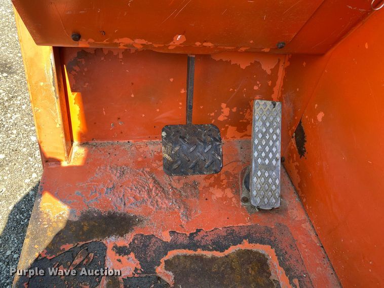 image for item KW9252 2005 SkyTrak 6042  telehandler