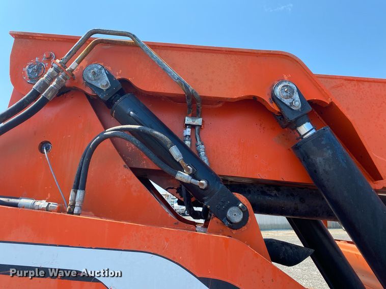 image for item KW9252 2005 SkyTrak 6042  telehandler