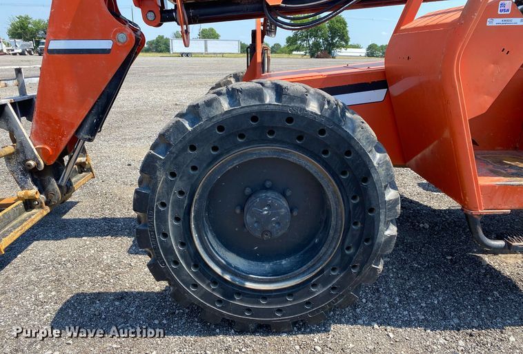 image for item KW9252 2005 SkyTrak 6042  telehandler