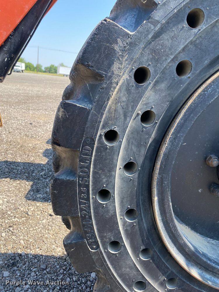 image for item KW9252 2005 SkyTrak 6042  telehandler