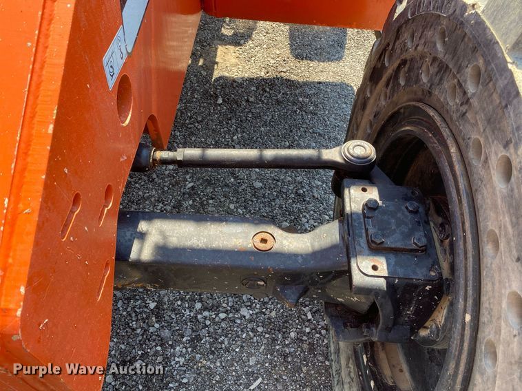 image for item KW9252 2005 SkyTrak 6042  telehandler