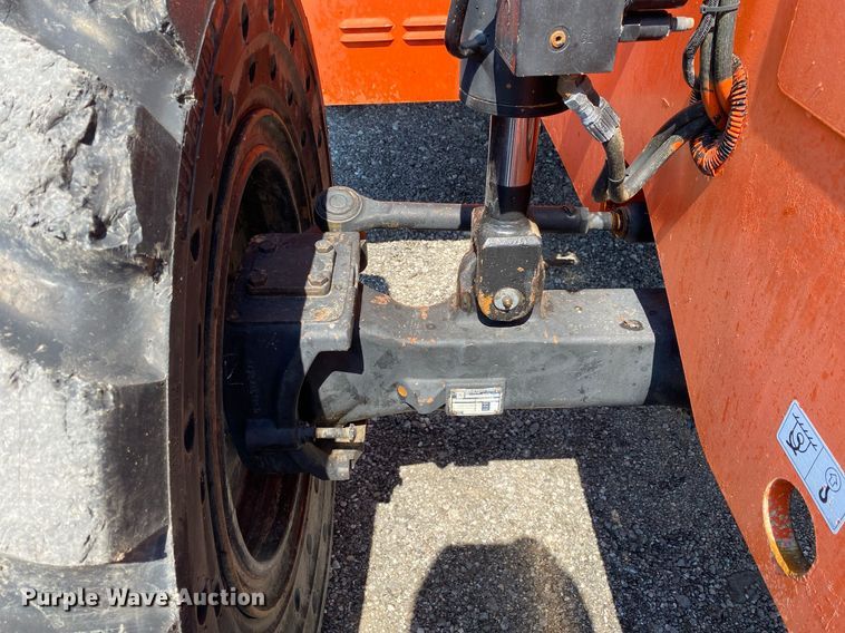 image for item KW9252 2005 SkyTrak 6042  telehandler