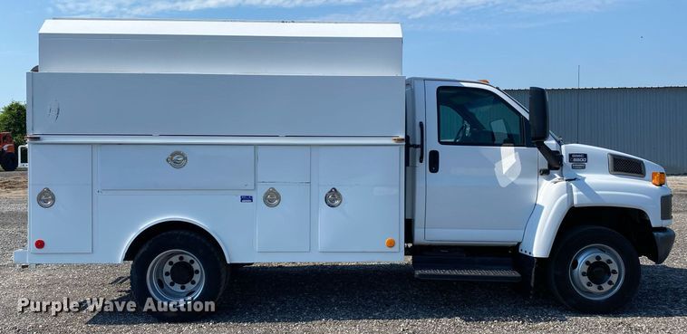 image for item KW9254 2009 GMC C5500  utility / service truck