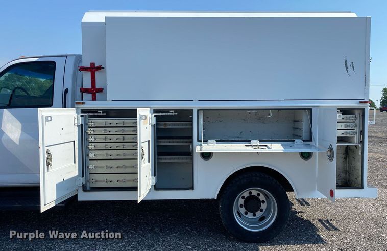 image for item KW9254 2009 GMC C5500  utility / service truck