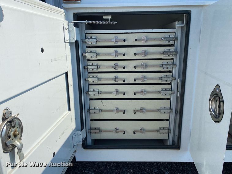 image for item KW9254 2009 GMC C5500  utility / service truck