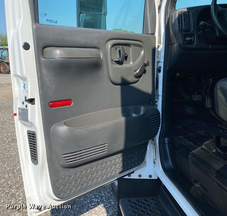 image for item KW9254 2009 GMC C5500  utility / service truck