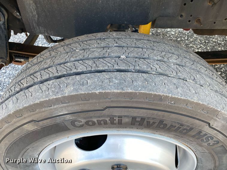 image for item KW9254 2009 GMC C5500  utility / service truck