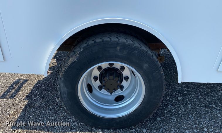 image for item KW9254 2009 GMC C5500  utility / service truck