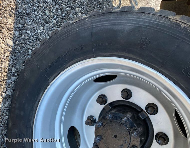 image for item KW9254 2009 GMC C5500  utility / service truck