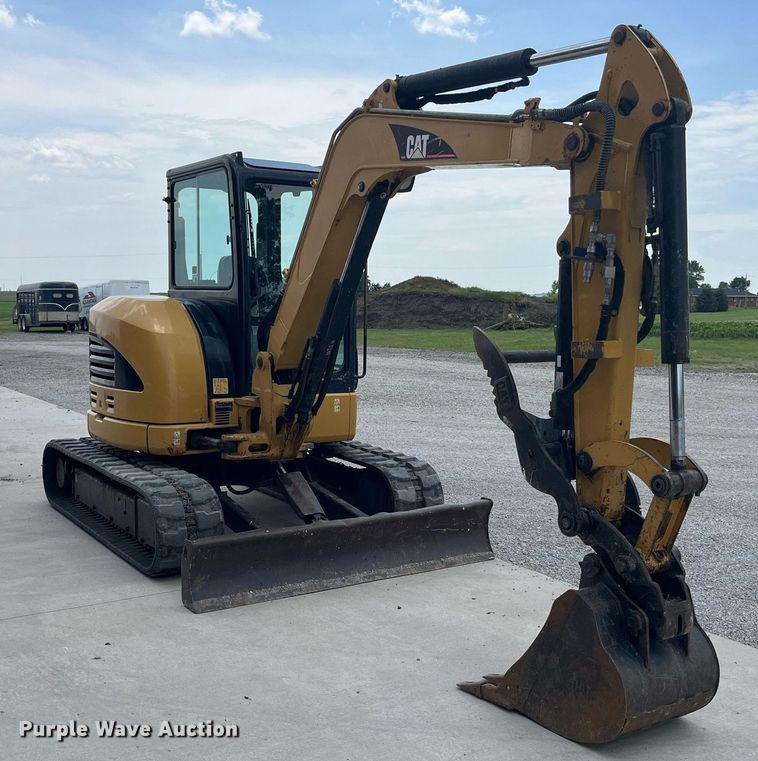 image for item LA9983 2007 Caterpillar 305C CR  mini excavator