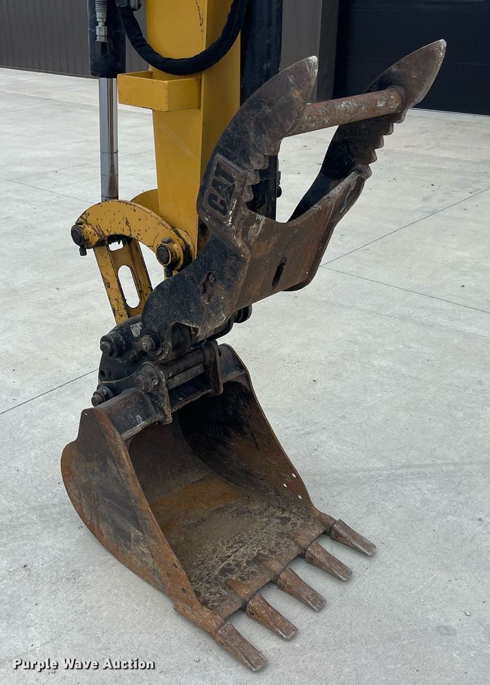 image for item LA9983 2007 Caterpillar 305C CR  mini excavator