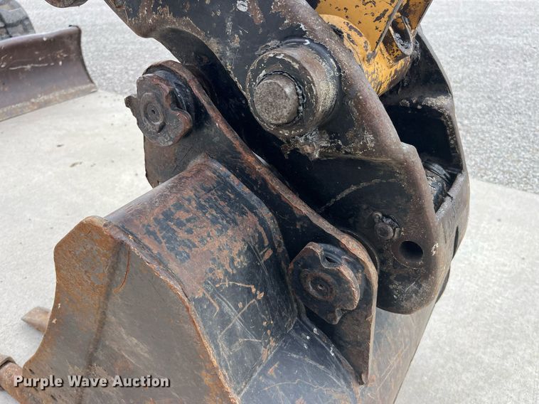 image for item LA9983 2007 Caterpillar 305C CR  mini excavator