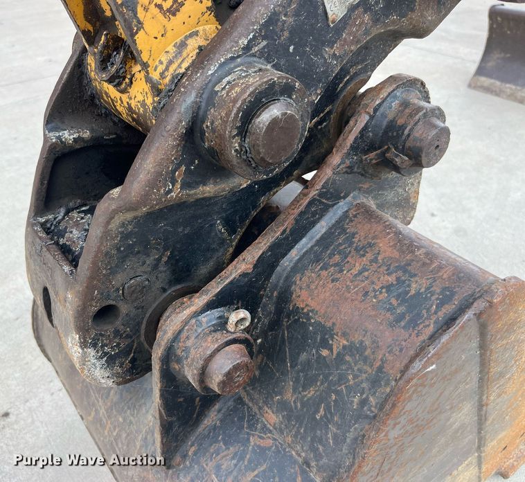 image for item LA9983 2007 Caterpillar 305C CR  mini excavator