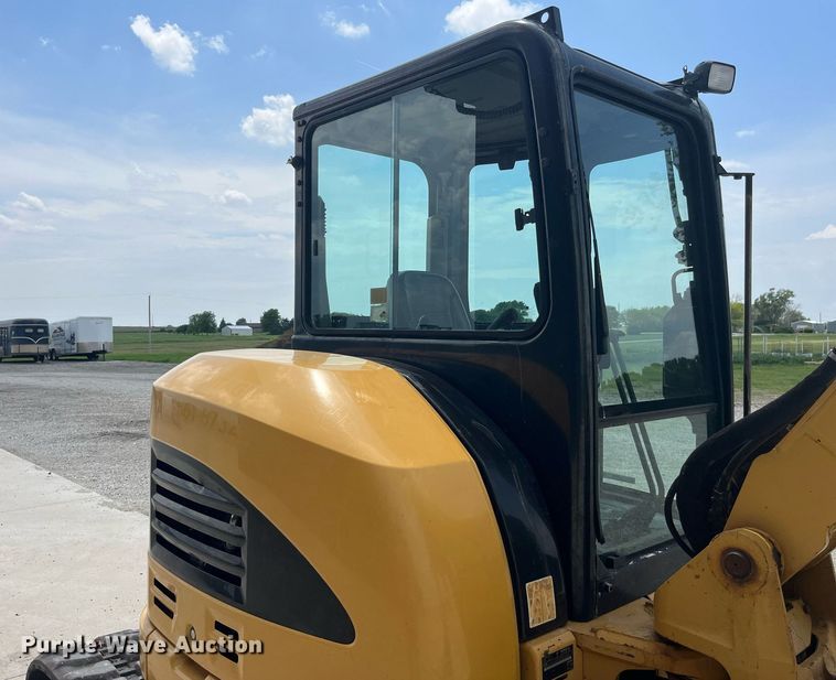 image for item LA9983 2007 Caterpillar 305C CR  mini excavator