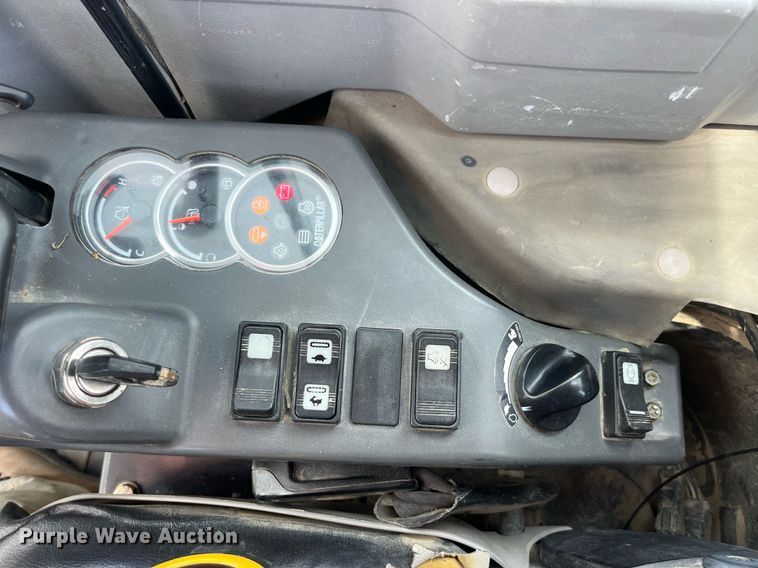 image for item LA9983 2007 Caterpillar 305C CR  mini excavator