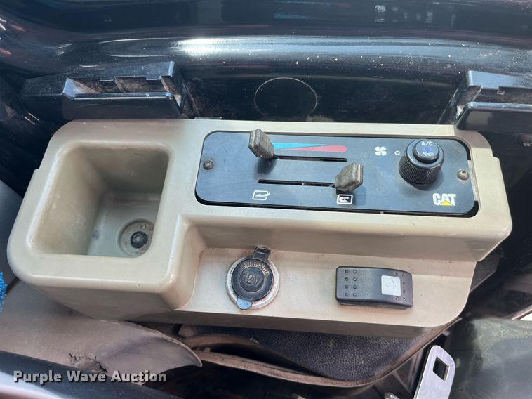 image for item LA9983 2007 Caterpillar 305C CR  mini excavator