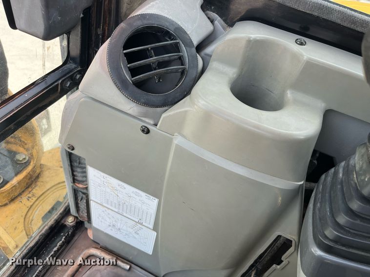 image for item LA9983 2007 Caterpillar 305C CR  mini excavator