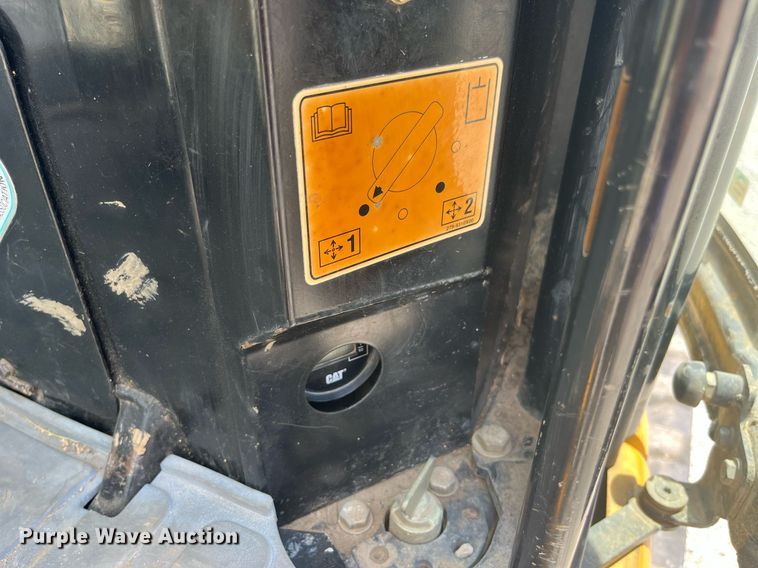 image for item LA9983 2007 Caterpillar 305C CR  mini excavator