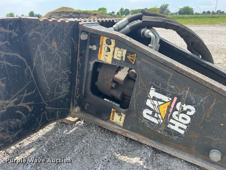 image for item LA9984 Caterpillar H63  skid steer breaker