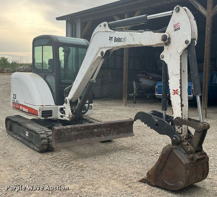 image for item LA9985 2008 Bobcat 335G  mini excavator