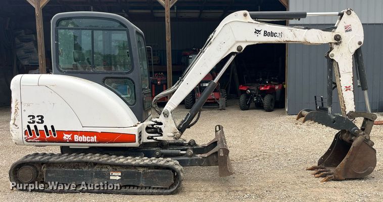 image for item LA9985 2008 Bobcat 335G  mini excavator